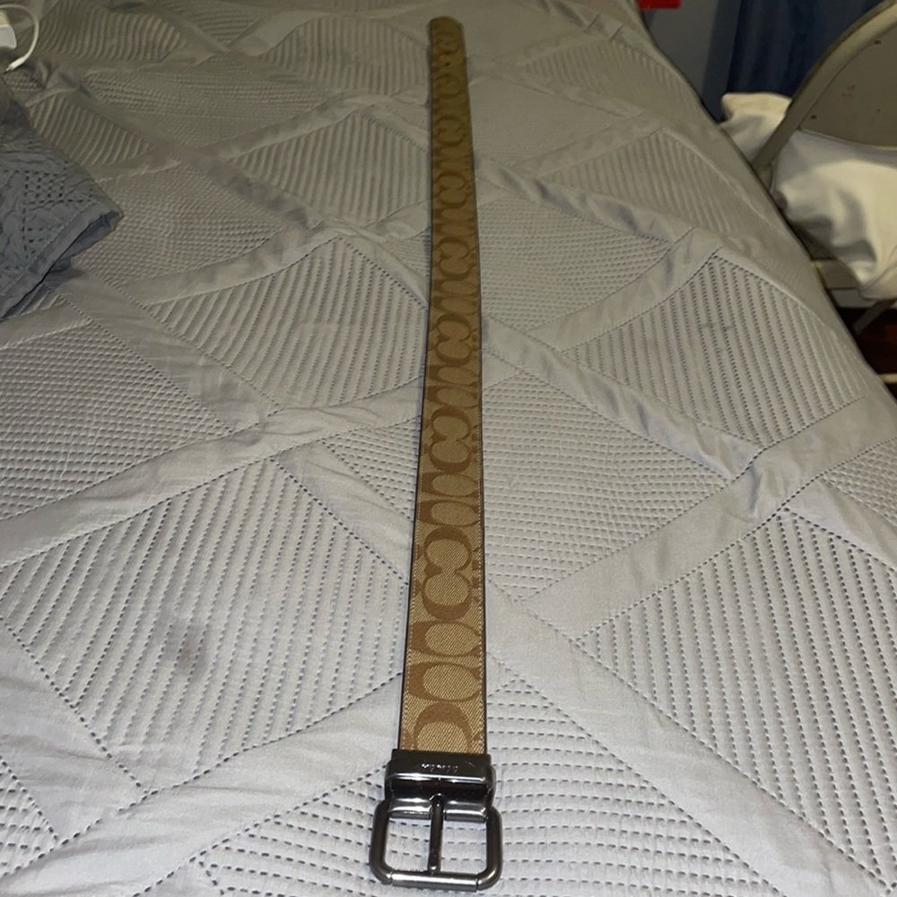 Coach belt reversible(size in photo)